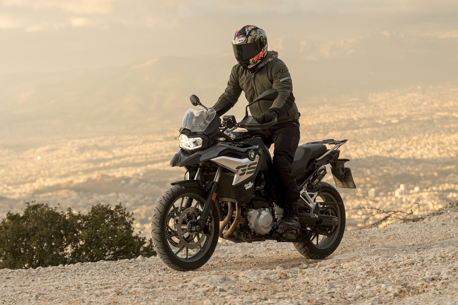 BMW F750GS action 10