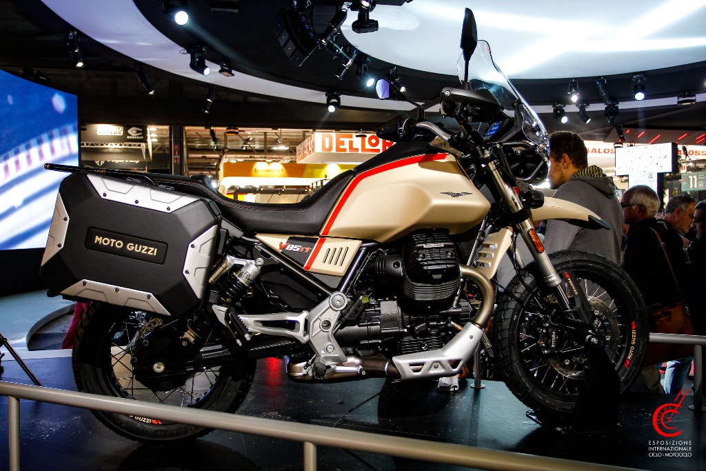 Moto Guzzi V85TT Travel 2020 Eicma