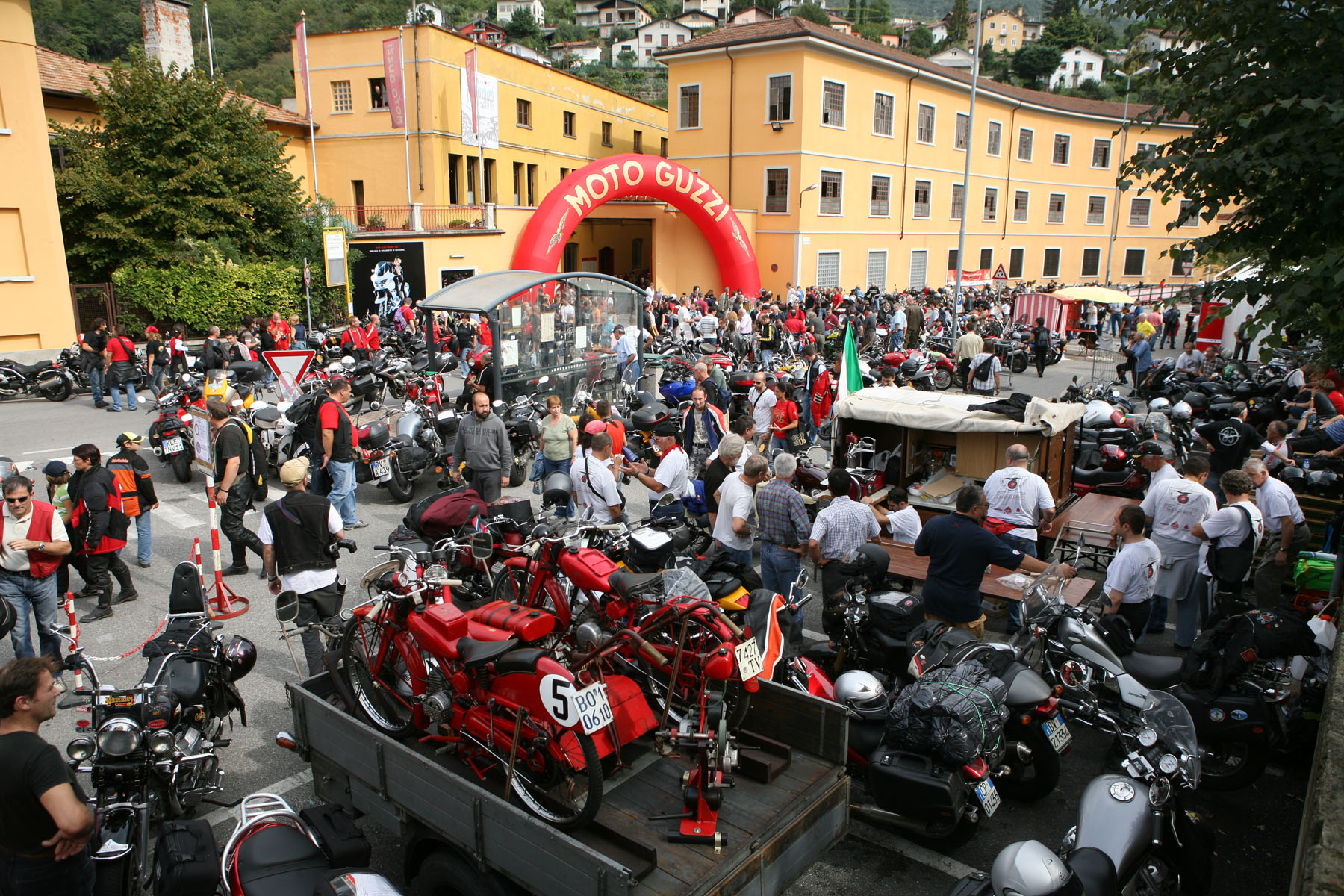 moto guzzi anniversary 7