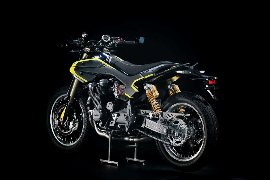 Yamaha XJR1300 FTR VR46 5