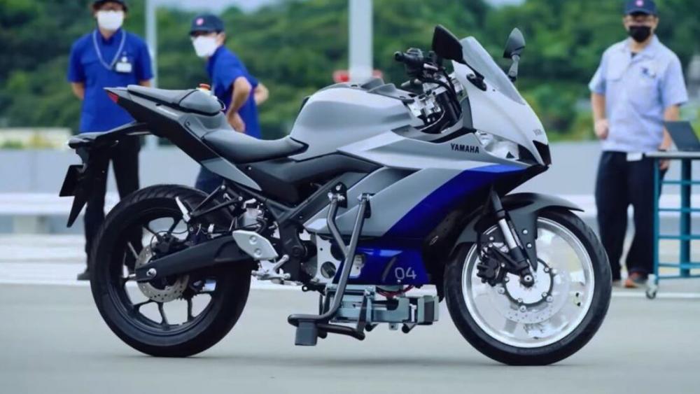 yamaha advanced motorcycle stability assist system 6