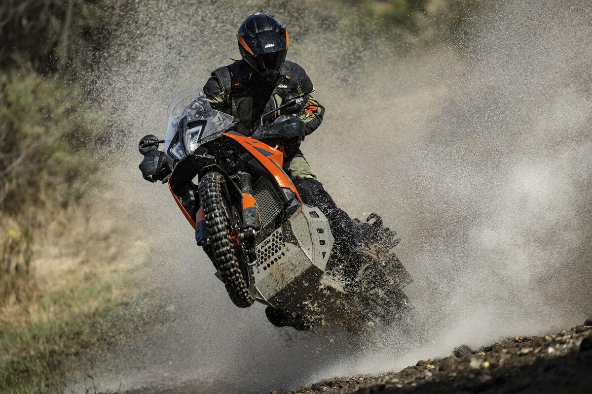 652408 MY25 KTM 790 ADVENTURE ACTION KTM 790 ADVENTURE ACTION