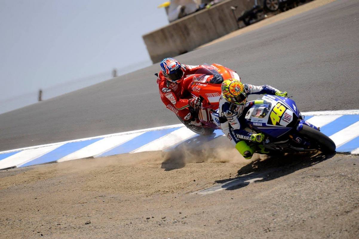 casey stoner and valentino rossi 2