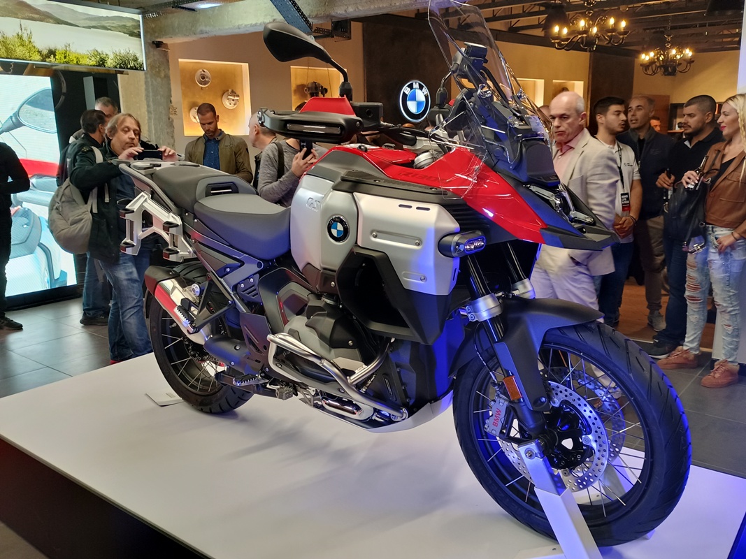 BMW Motorrad Spanos SA R 1300 GS ADVENTURE 2 3