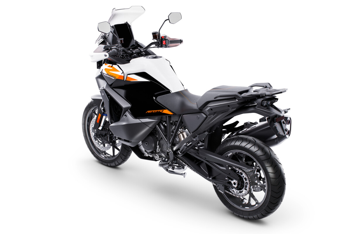 2025 KTM 1390 SUPER ADVENTURE S 15