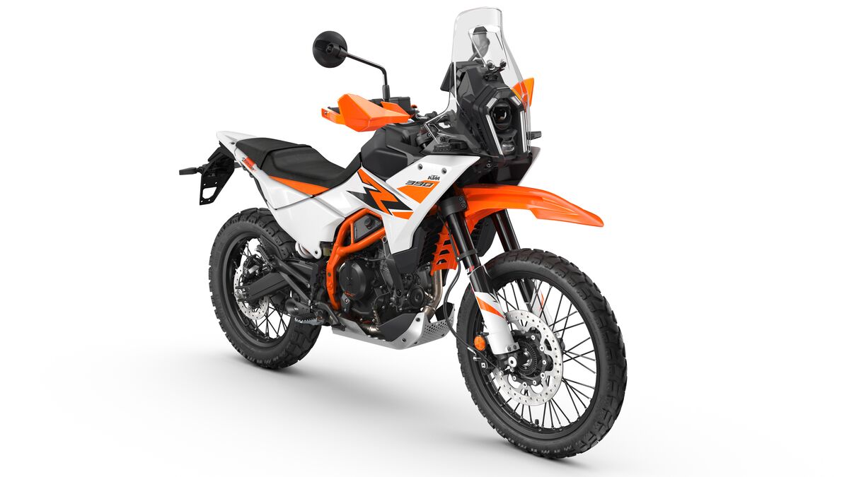 665333 MY25 KTM 390 Adventure R EU Orange 45 right EUROPE GLOBAL