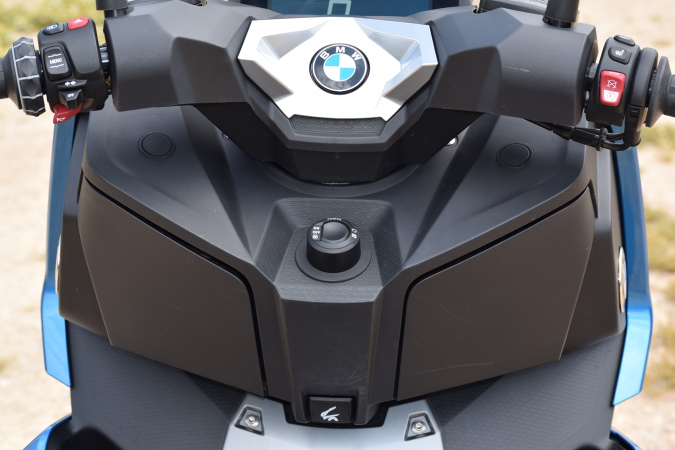 BMW C 400 X details 10