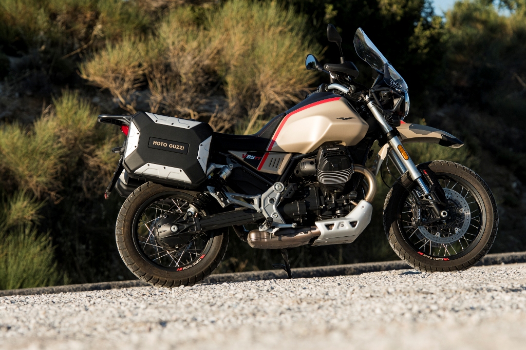 Moto Guzzi V85 TT Travel 2020 static 1
