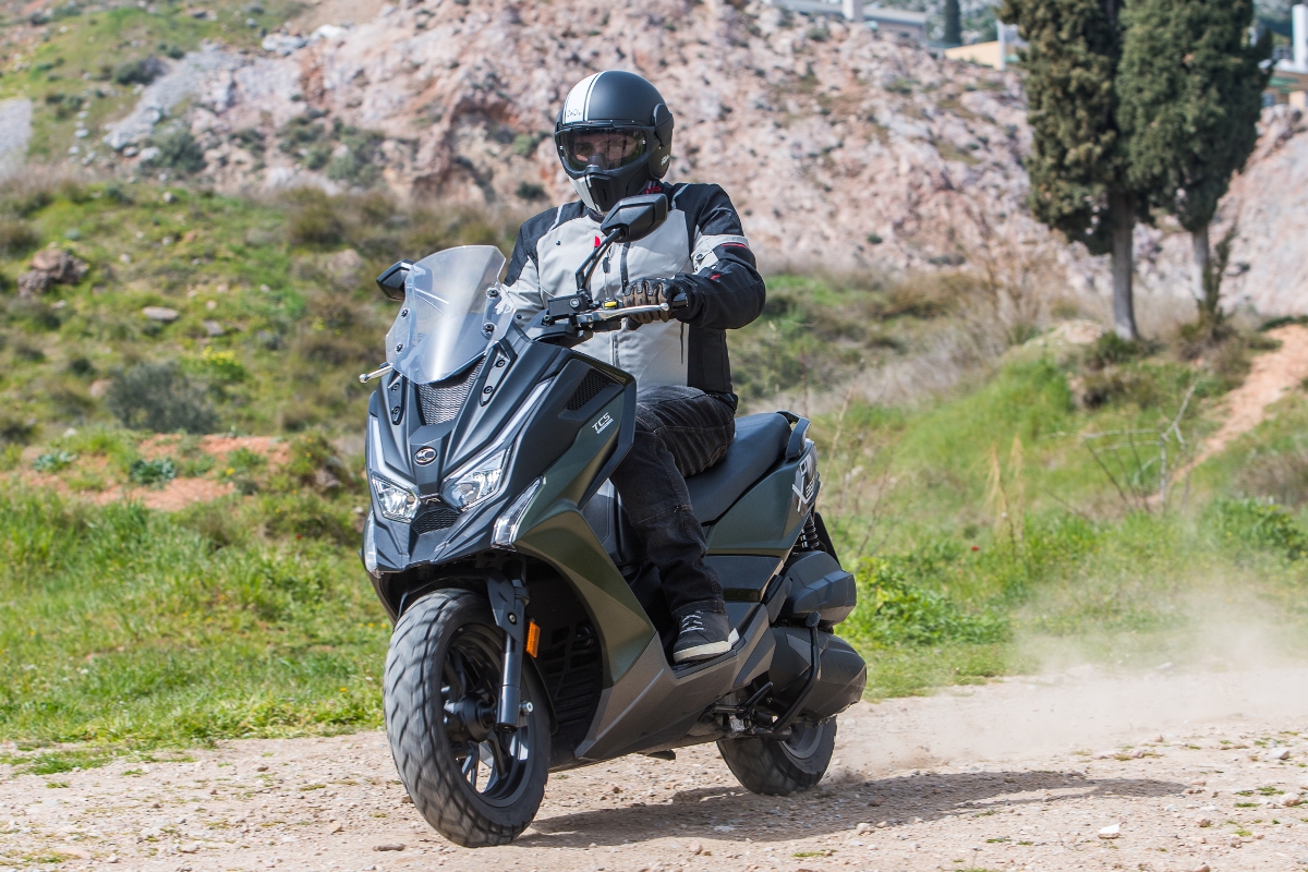 Kymco DT X360 2022 2wo action 5