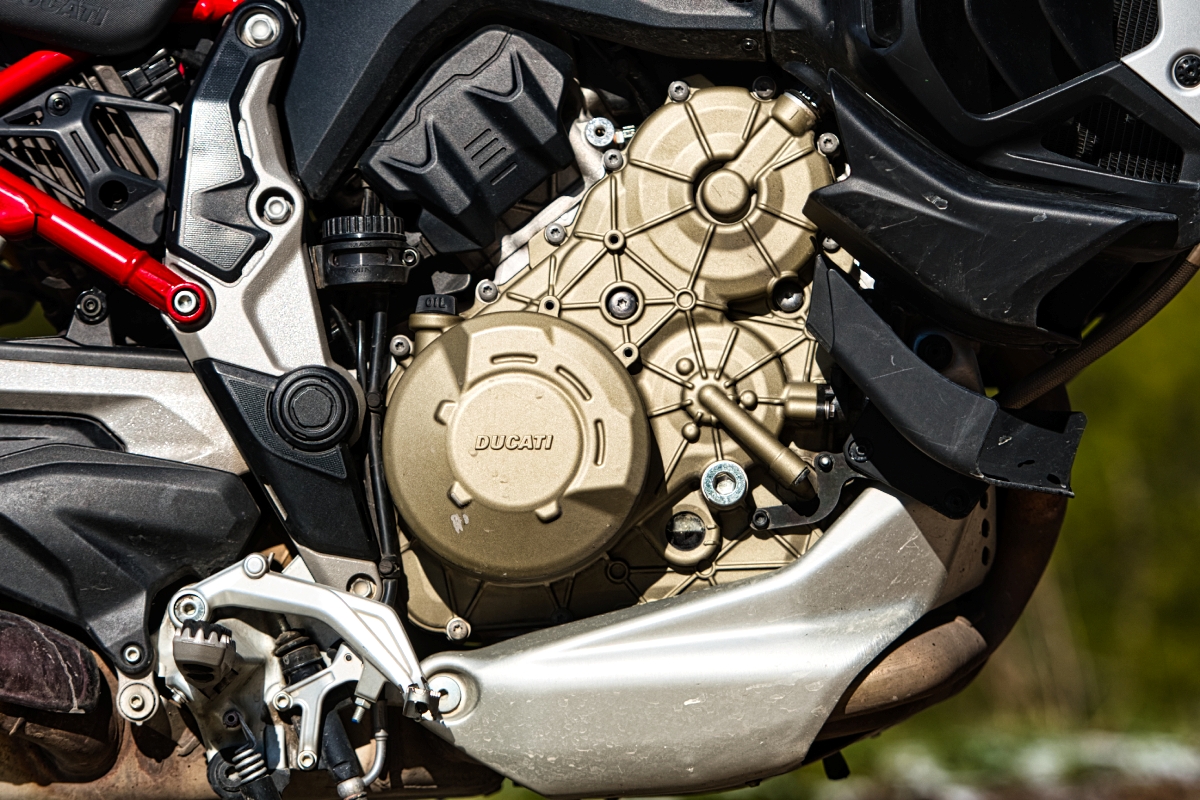Ducati Multistrada V4S 2021 details 2wo 4