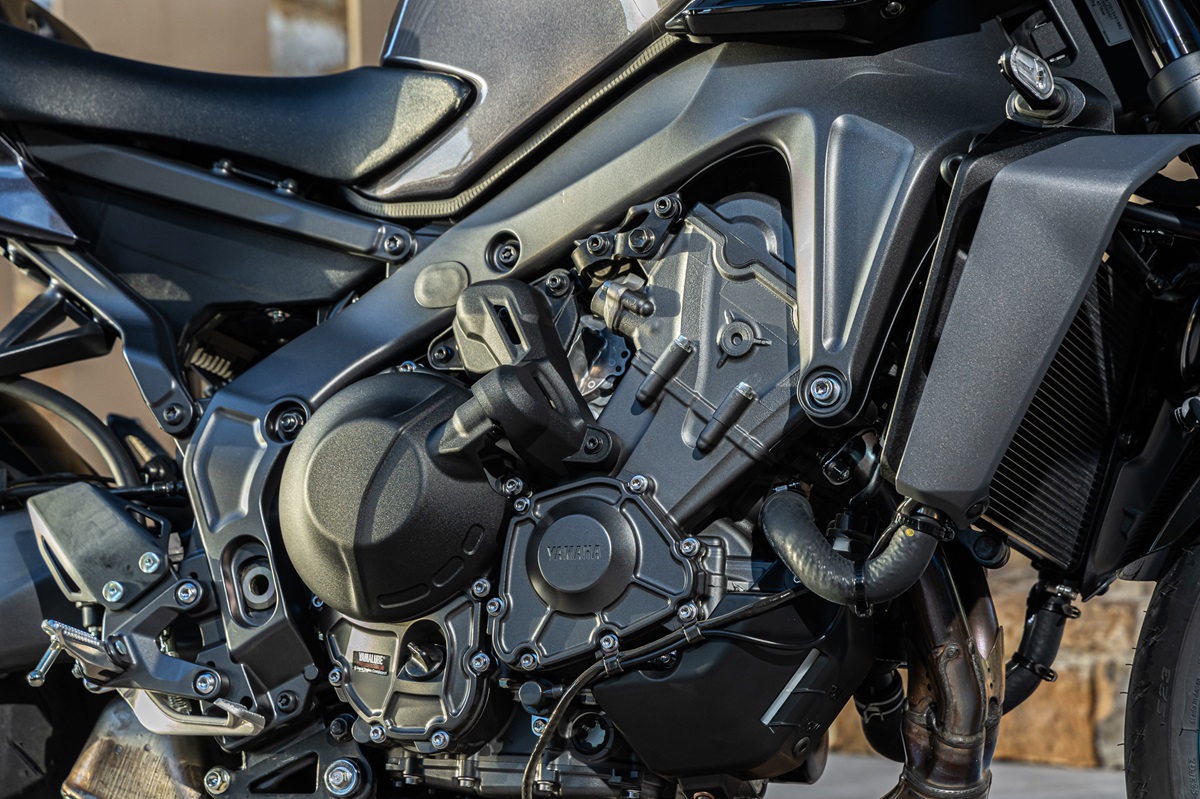 YAMAHA MT 09 Y AMT 2wo 3