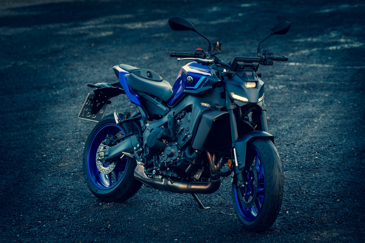 YAMAHA MT 09 Y AMT 2wo 6