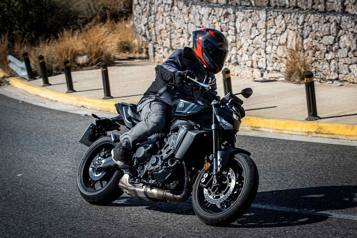 YAMAHA MT 09 Y AMT 2wo 91