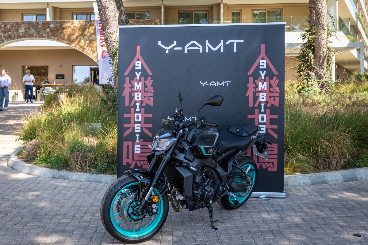 YAMAHA MT 09 Y AMT 2wo 98